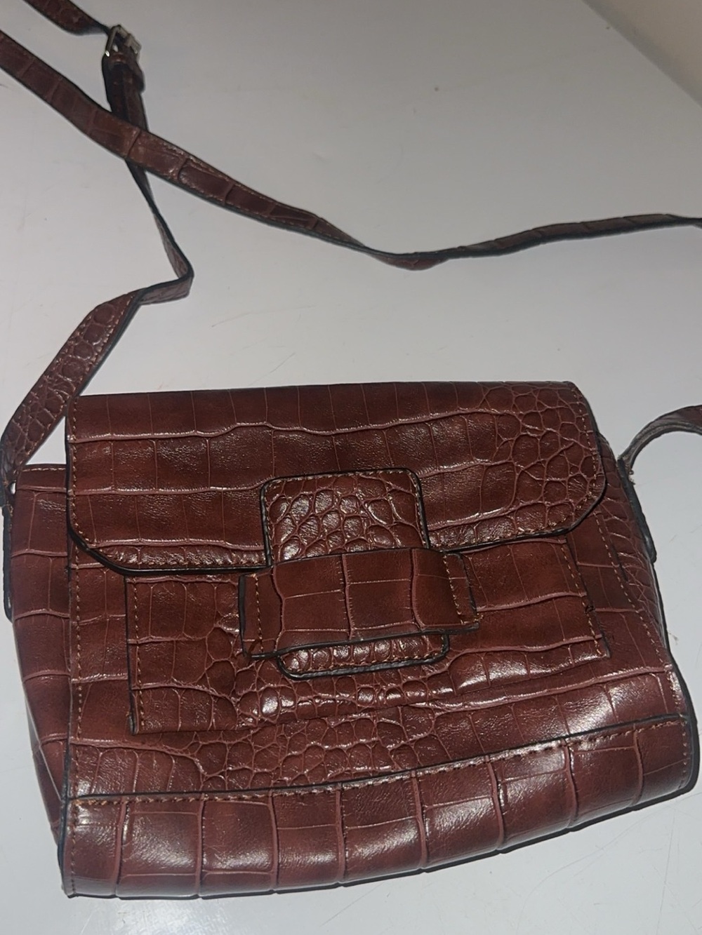 Brown Croc-Embossed Crossbody Bag - Classic Women’s Shoulder Bag